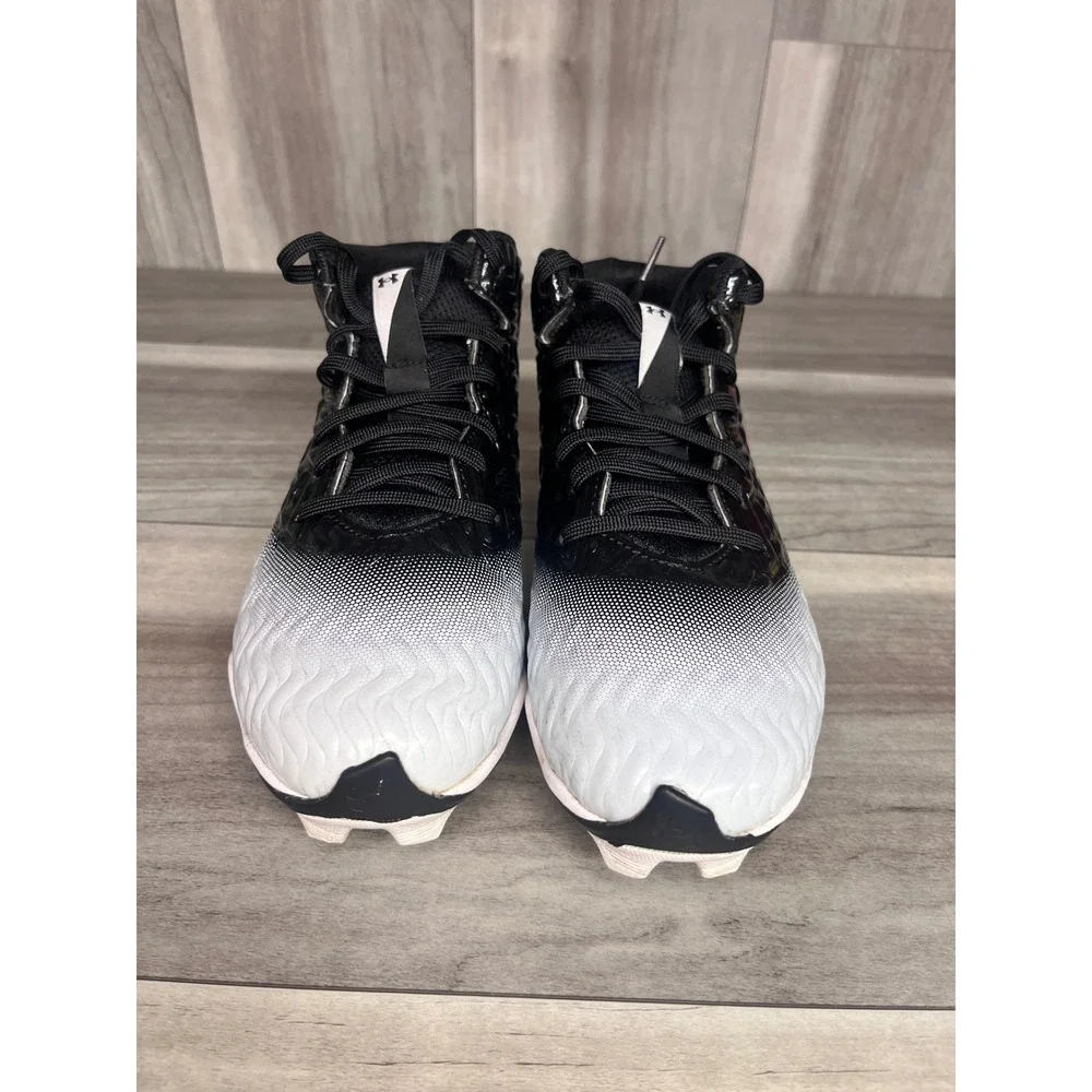 Under Armour Hammer 4 Molded Football Cleats Kids 5.5Y‎ Black White
